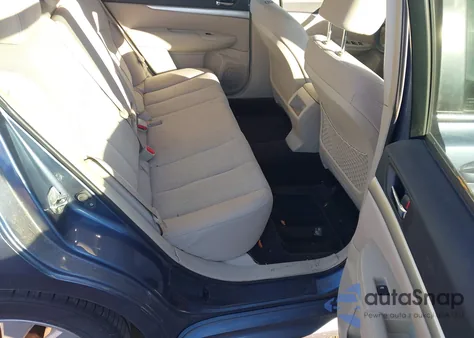 2013 Subaru Legacy 2.5I Premium z USA, uszkodzony, nr VIN 4S3BMBG69D3018259